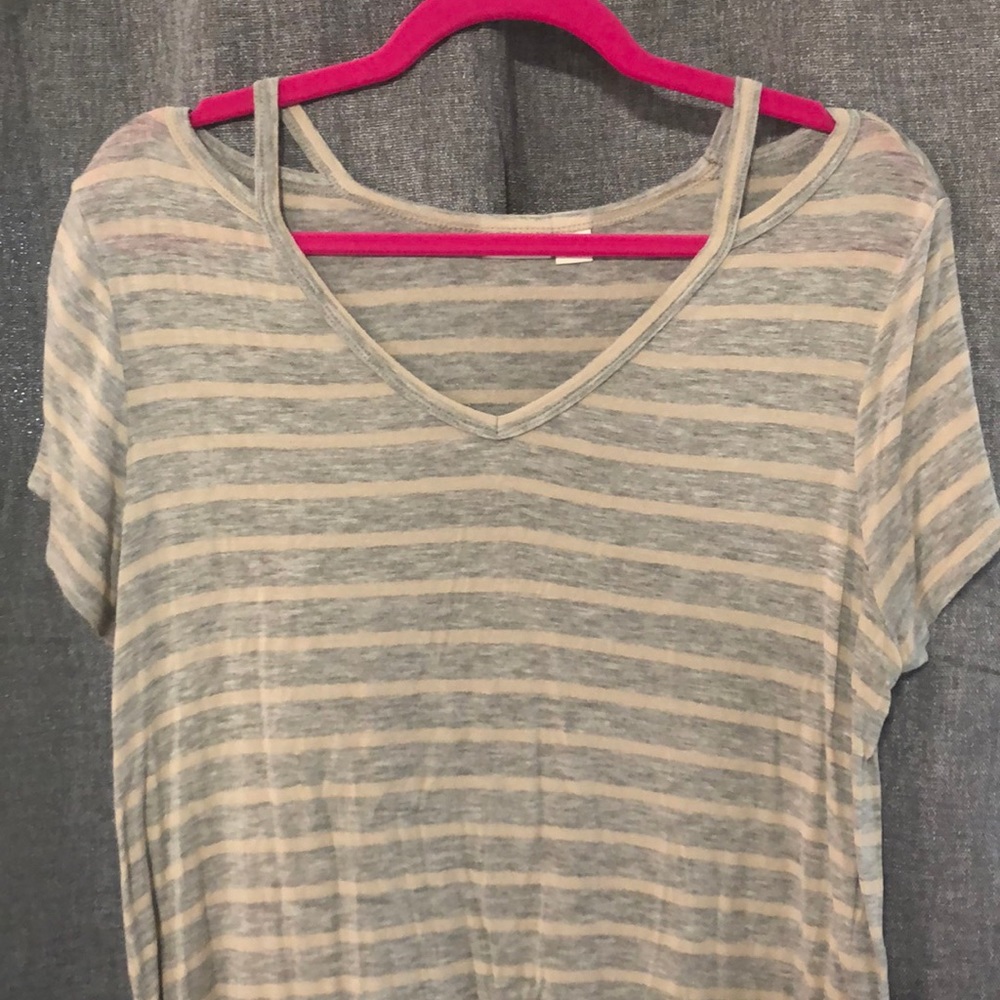Short sleeve top